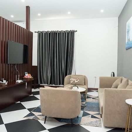 Anh Anh Luxury Hotel Tuyen Quang Экстерьер фото